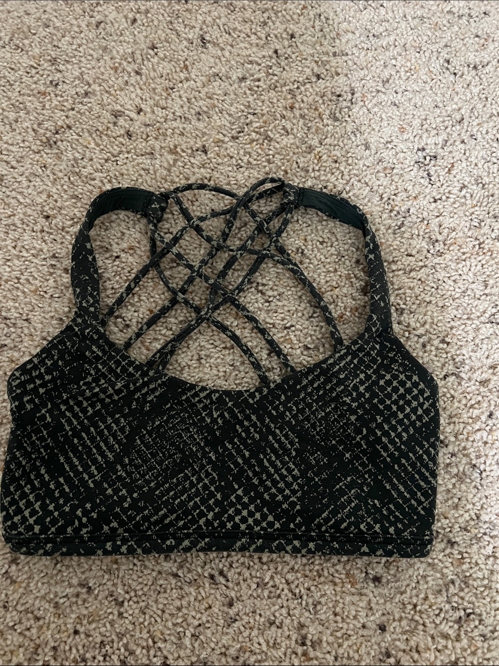 Lululemon Free to Be BraWild Sports Bra size 4 - Picture 5 of 10